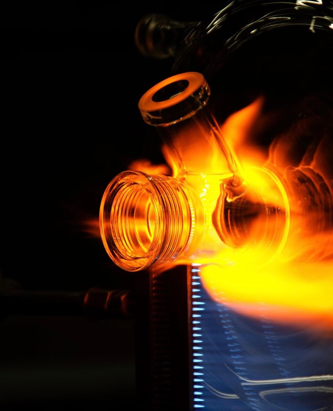 we sell Glass with threads Joints and flanges